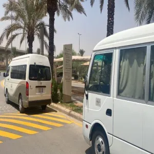 نقل طلاب وطالبات ومنسوبي الجامعة لمعرض الكتاب
