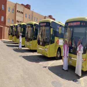 نقل الطلاب والطالبات لفعاليات الاحتفاء بيوم المعلم