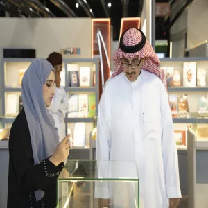 رئيس الجامعة يزور جناح الجامعة بمعرض الرياض الدولي للكتاب 2023 م