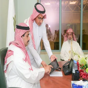 رئيس الجامعة يدشن نظام دعم المستفيدين