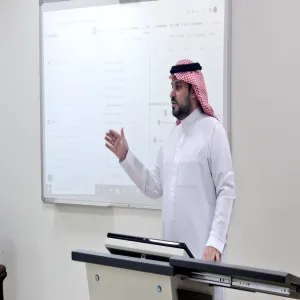 عميد الكلية يعقد اجتماعاً بوكلاء الكلية ورؤساء الوحدات التنفيذية