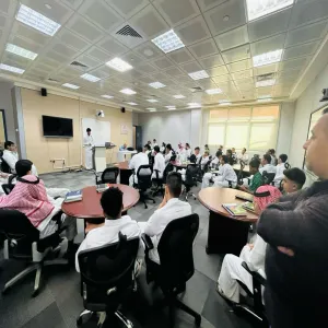 مناظرة طلابية حول أهمية تعلم اللغة الإنجليزية