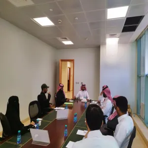 عمادة شؤون الطلاب تعقد اجتماعاً مع أمناء النشاط ورؤساء الأندية الطلابية
