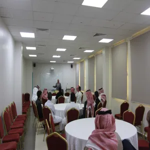 الكلية تقيم برنامجاً بعنوان ( دور الطالب الجامعي في مكافحة الفساد الإداري والمالي )