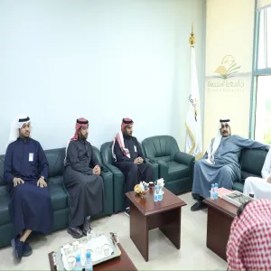 عميد شؤون الطلاب يستقبل وفد من نادي الفيحاء