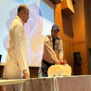 الأمن الجامعي والمركز الطبي يقيمان دورات تدريبية لعناصر الحراسات الأمنية