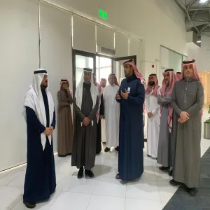 وكيل الجامعة للشؤون التعليمية يدشن أعمال المكتب التنسيقي للكلية التطبيقية بمدينة سدير للصناعة والأعمال