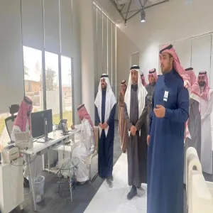وكيل الجامعة للشؤون التعليمية يدشن أعمال المكتب التنسيقي للكلية التطبيقية بمدينة سدير للصناعة والأعمال