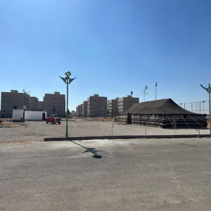 الإدارة تقوم بتأهيل مخيم الجامعة بالزلفي