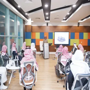 اللجنة التأسيسية لكلية الشريعة والقانون تقيم ورشة عمل مركزة