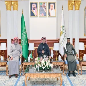 رئيس الجامعة يكرم الإدارة العامة للمشروعات والتشغيل والصيانة