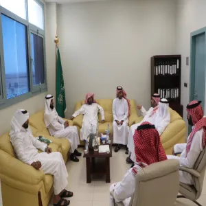 عميد الكلية يلتقي بعميد القبول و التسجيل