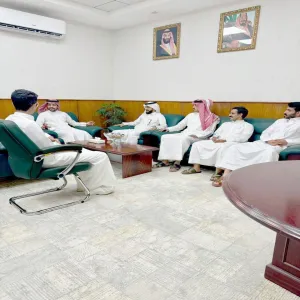 طلاب كلية الهندسة في زيارة للإدارة