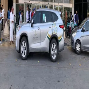 الإدارة العامة للخدمات تواصل جهودها لخدمة طلاب المنح