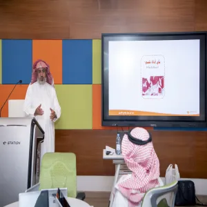 وكيل الجامعة للتنمية والاستثمار يختتم البرنامج التدريبي " المنهج التطبيقي في قياس العائد على التدريب ROI "