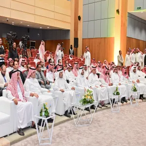 وكيل الجامعة للشؤون التعليمية يرعى حفل ختام الأنشطة وجائزة الرئيس التنفيذي للكلية التطبيقية