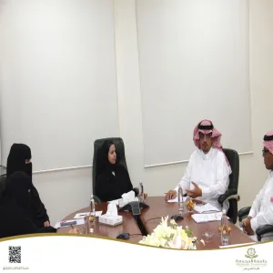 عميدة الكلية تستقبل مدير عام التطوير التنظيمي بالجامعة