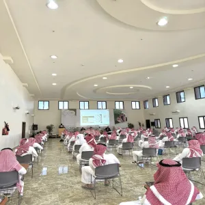لقاء الطلبة المستجدين بالكلية التطبيقية ( فرع رماح )