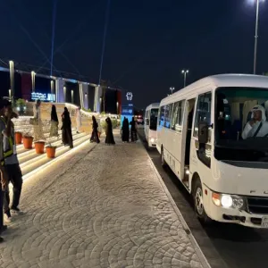 نقل أكثر من مائتي زائر من منسوبي الجامعة وطلابها لحضور فعاليات معرض الرياض الدولي للكتاب
