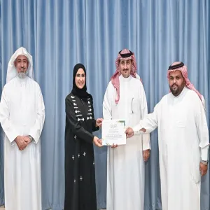 رئيس الجامعة يكرم الإدارة العامة للخدمات نظير إسهامها في حصول الجامعة على عدد من شهادات الإيزو