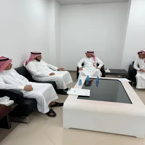 مركز الوثائق والمحفوظات يزور كليه علوم الحاسب والمعلومات