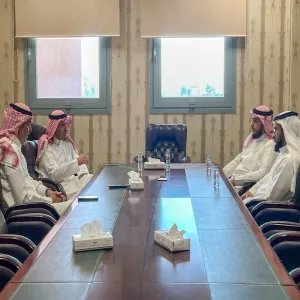 مركز الوثائق والمحفوظات يقوم بزيارة لكلية التربية بالمجمعة
