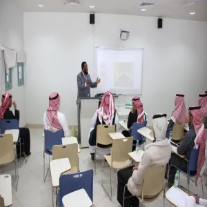 الكلية تُقيم دورة تدريبية حول "اكتشاف الذات وإدارتها"