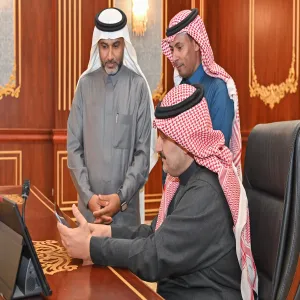 رئيس الجامعة يدشن نظام الملف الأكاديمي بوكالة الجامعة للدراسات العليا والبحث العلمي