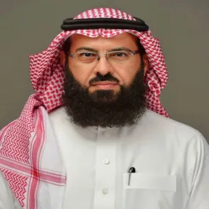 عميد كلية الشريعة والقانون يشكر الإدارة العامة للخدمات