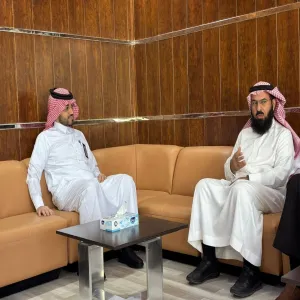 عميد كلية الشريعة والقانون يلتقي برئيس بلدية محافظة الغاط