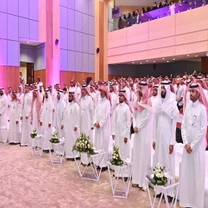 وكيل الجامعة للتنمية والاستثمار يرعى الحفل الختامي لمدارس رواد الجامعة وتخريج الدفعة التاسعة