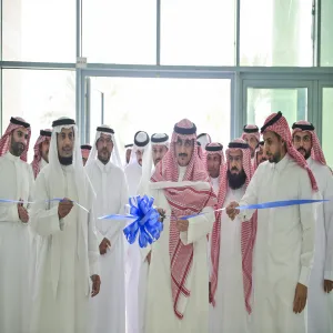 رئيس الجامعة يفتتح ملتقى المشروعات الطلابية والمعرض المصاحب