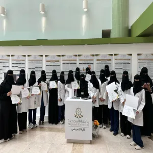 طالبات كلية التمريض يحصدن المركزين الأول والثاني في "ملتقى المشروعات الطلابية المتميزة"