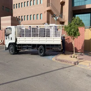 الإدارة العامة للخدمات تواصل جهودها في خدمة كليات الجامعة ضمن الاستعداد للعام الجامعي