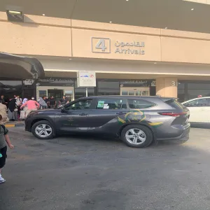 الإدارة العامة للخدمات تواصل عمليات استقبال أعضاء هيئة التدريس المستجدين من المطارات