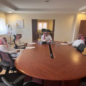 الإدارة تعقد اجتماعاً مع إدارة الطلاب الدوليين