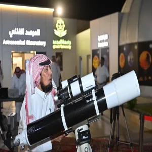 طلاب كلية الشريعة والقانون في زيارة للمرصد الفلكي