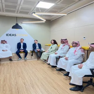 وفد من شركة سير للسيارات الكهربائية يزور مركز الابتكار وريادة الأعمال
