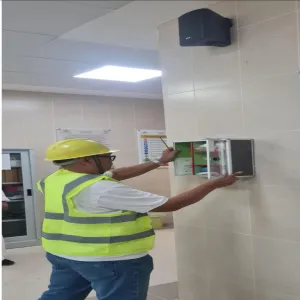 الإدارة العامة للصحة المهنية والبيئة تُنهي أعمال مشروع تأمين صناديق الإسعافات الأولية في مقرات الاستقبال والمعامل و المختبرات البحثية