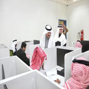  الكلية التطبيقية تتابع انتظام الاختبارات النهائية للفصل الدراسي الأول1447