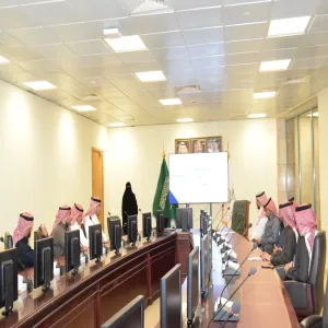 عمادة الدراسات العليا والبحث العلمي تنظم ورشة عمل بعنوان : المهارات المتقدمة في الاتصال وانعكاسها على السلوك الوظيفي