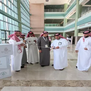 كلية الطب تدشن الحملة التوعوية بعنوان : التحكم بالسمنة