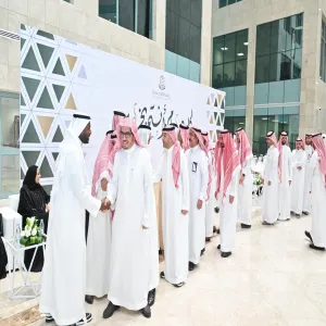 الجامعة تقيم حفل المعايدة السنوي بمناسبة عيد الفطر المبارك .
