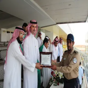 طلابُ كلية التربية يُحَقِّقون كأس معالي مدير الجامعة