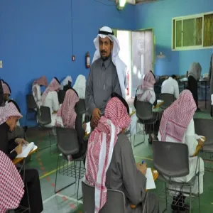 عميد كلية التربية بالمجمعة في جولة تفقدية لسير اختبارات الدبلوم التربوي