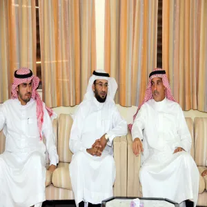 لتعزيز التعاون المشترك  عميد شؤون الطلاب يزور نادي الزلفي بالزلفي