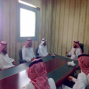 منسوبو عمادة شؤون الطلاب يزورون كلية العلوم الطبية التطبيقية