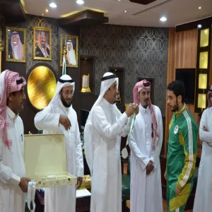 معالي مدير الجامعة يكرم أبطالَ منتخبات الجامعة لكرة الطاولة وكرة الطائرة