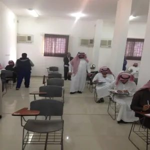 عميد الكلية يتفقد سير الاختبارات النهائية للفصل الدراسي الأول 1437هـ -1438هـ