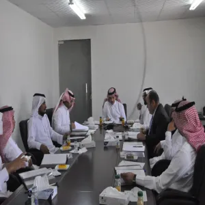 سعادة وكيل الجامعة للشؤون التعليمية يزور كلية التربية بالمجمعة